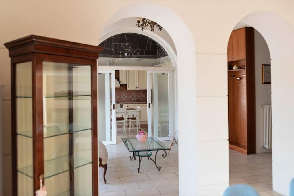 Ercole Luxury Flat Apartman Sessa Aurunca Kültér fotó